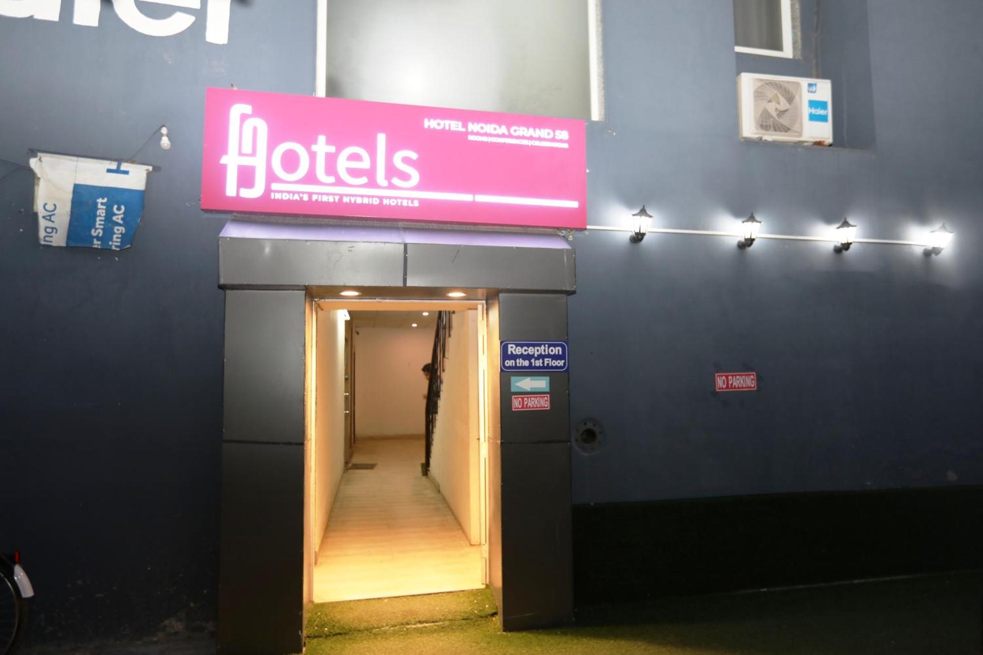 Hotel Noida Grand Sec 58 Екстер'єр фото